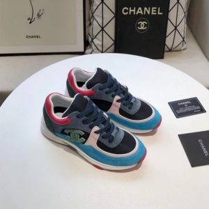 CHANEL CC LOGO SNEAKERS<br>샤넬 CC 로고 스니커즈<br><i>35-41 SIZE</i>