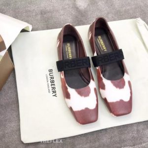 BURBERRY LEATHER FLAT SHOES<br>버버리 플랫 슈즈<br><i>35-40 SIZE 이태리소가죽</i>
