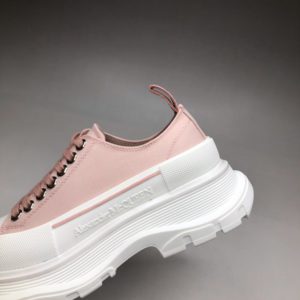 ALEXANDER MCQUEEN TREAD SLICK LACE UP SNEAKERS<br>알렉산더 맥퀸 트레드 슬릭 레이스업 스니커즈<br><i>남여공용 35-44 SIZE</i>