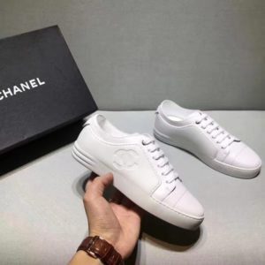 CHANEL CC LOGO SNEAKERS<br>샤넬 CC로고 스니커즈<br><i>35-38 SIZE</i>
