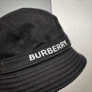 BURBERRY HAT<br>버버리 벙거지 모자<br><i>FREE SIZE</i>