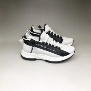 GIVENCHY SPECTRE RUNNER SNEAKERS 지방시 스펙터 러너 스니커즈