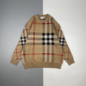 [BURBERRY] 21FW 버버리 체크 패턴 자카드 울 라운드넥 스웨터