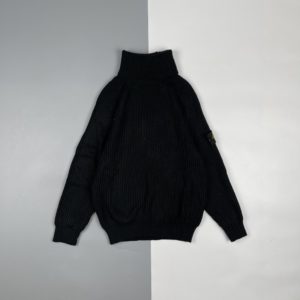 [STONE ISLAND] 스톤아일랜드 암 로고 터틀넥 스웨터
