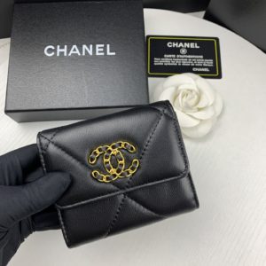 [CHANEL] 샤넬 19 Trifold Compact Wallet AP0956
