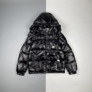 [MONCLER] 몽클레어 21Fw 포켓 로고 컬러 칼라 다운 재킷