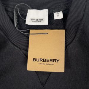 Burberry 22Fw 암 체크 라운드 넥 스웨트셔츠