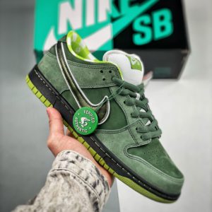 [NIKE] Concepts x NK SB Dunk Low “Green Lobster”