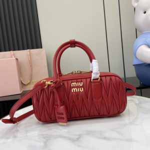 Miu Miu Arcadie Matelasse Bag 미우 미우 아르카디 마테라쎄 양가죽 핸드백 27cm